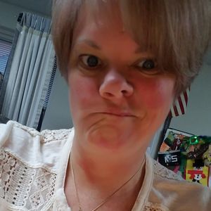 Meet your Posher, Michele